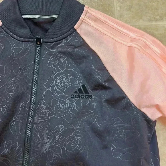 Adidas - Picture 2 of 3